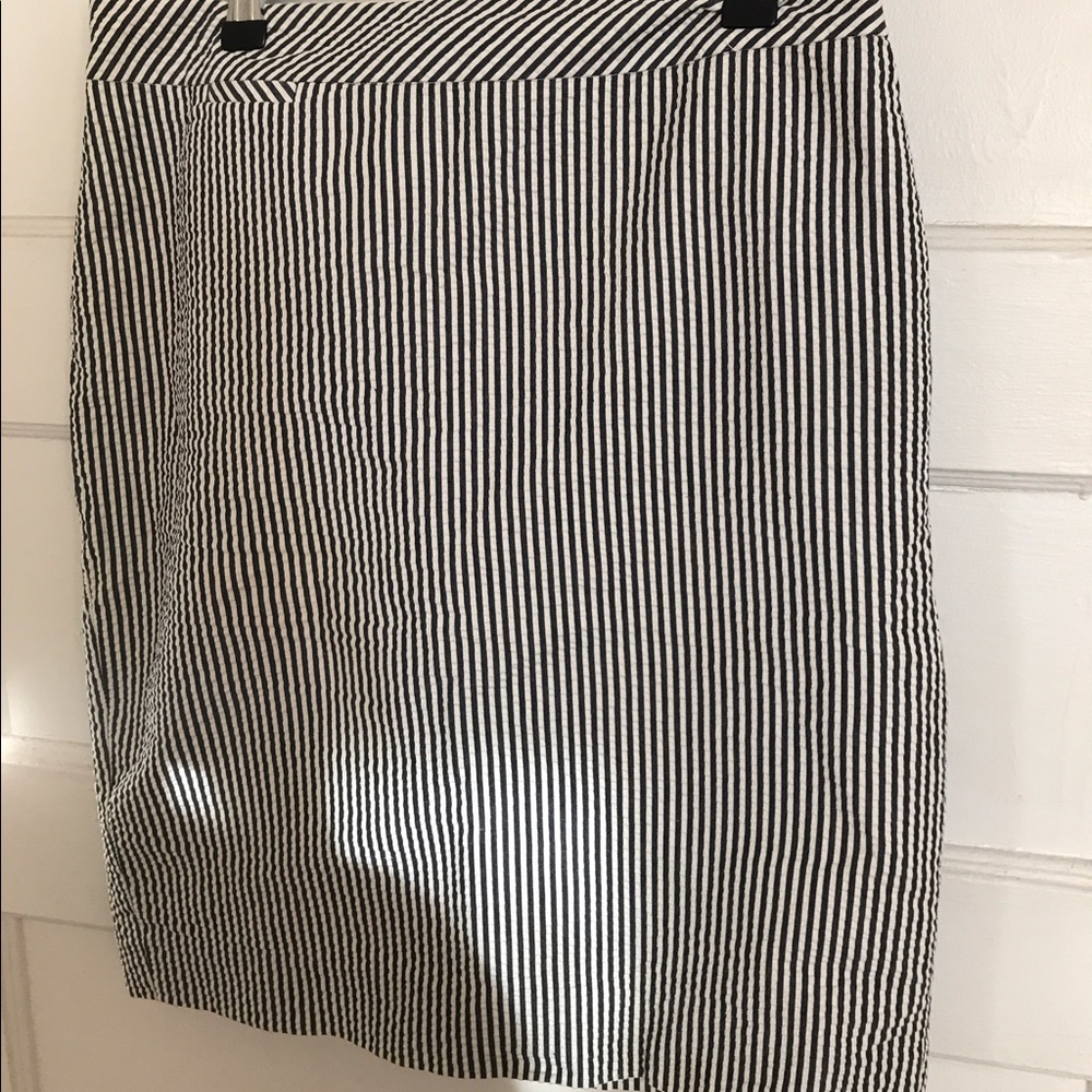 J CREW | Summer Seersucker Pencil Skirt